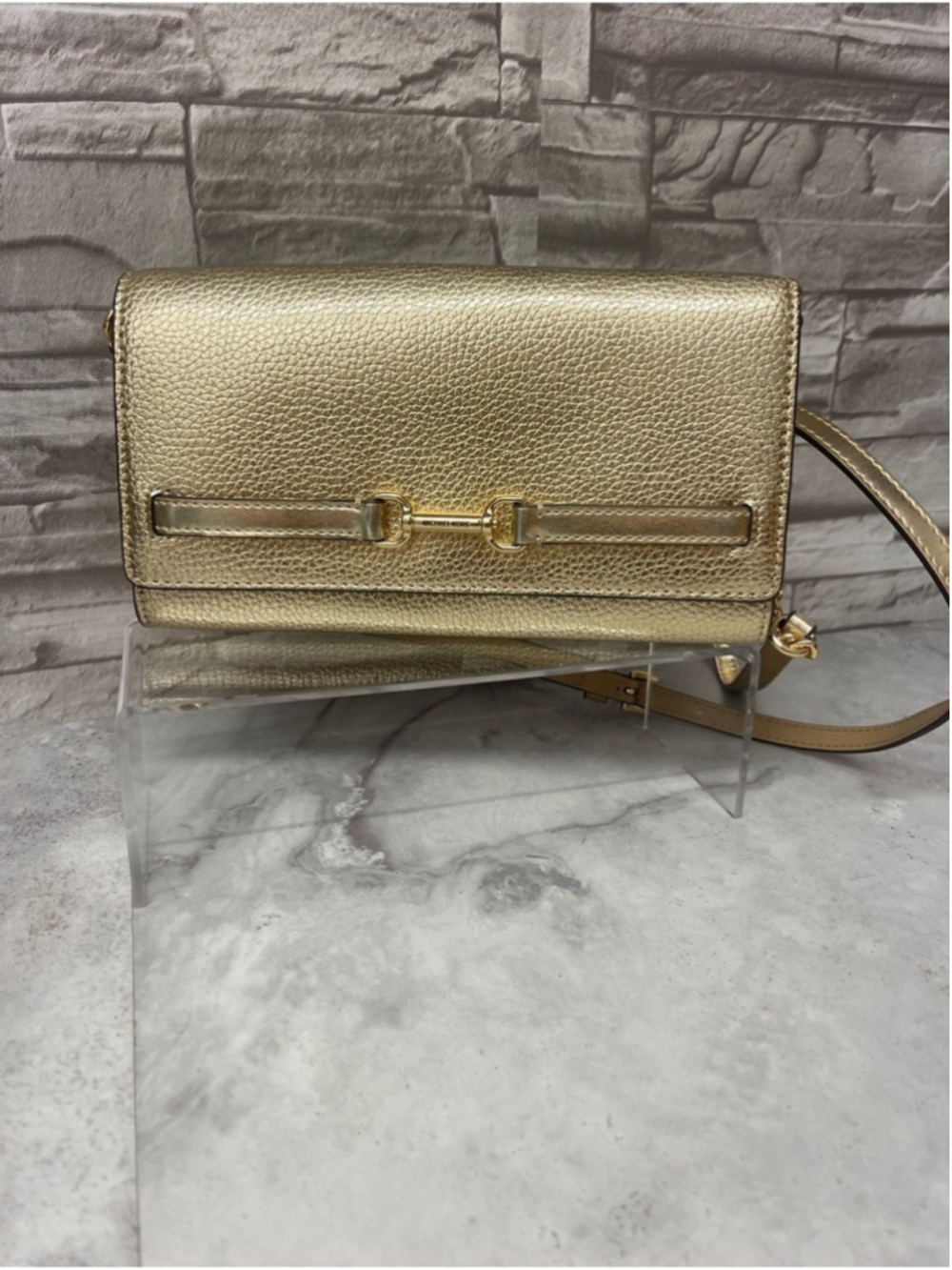 Michael Kors Carson Pebble Leather Wallet On A Chain Crossbody Gold
